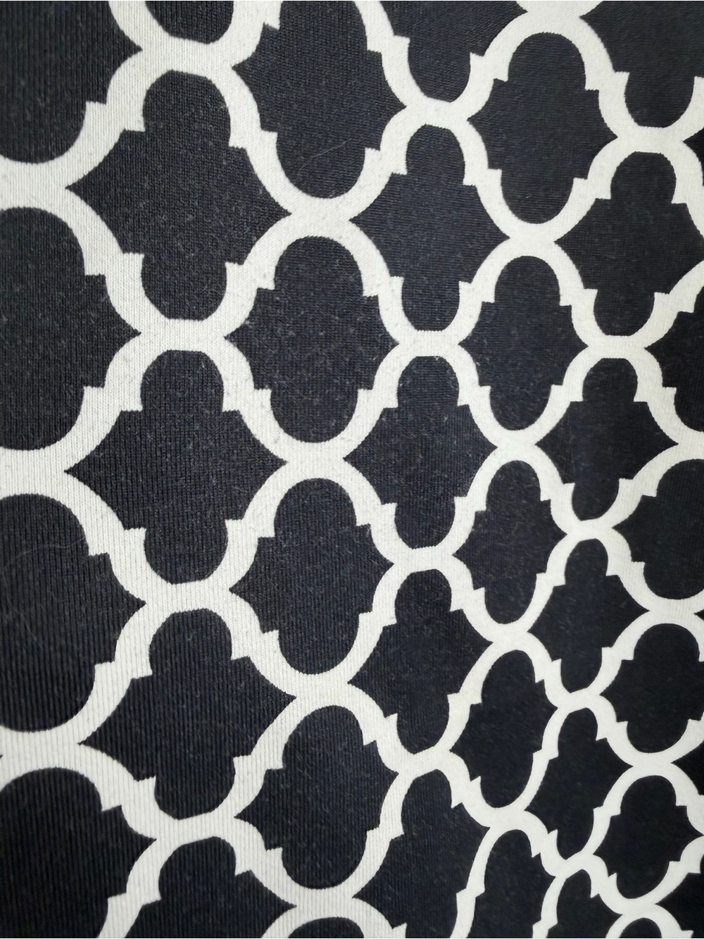 J McLaughlin Black White Quatrefoil Geometric Pull-On Ankle Pants Size Medium - Picture 3 of 9